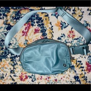 Lululemon Everywhere Belt Bag